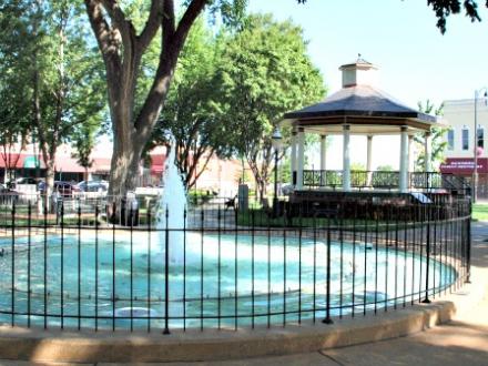 Fountain on the Square - Paola, Kansas